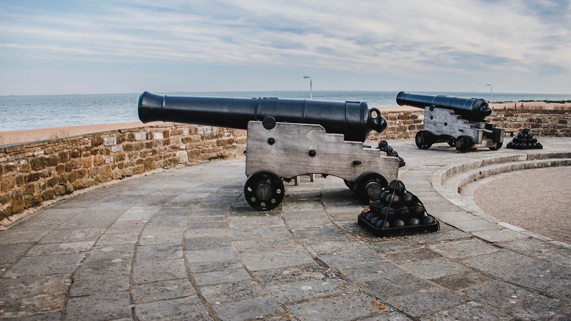 Image of two cannons with cannonballs at Deal Castle