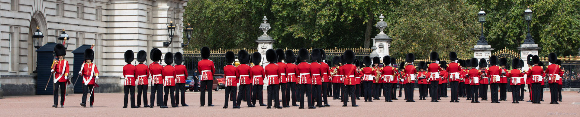 Changing the Guards ceremony in Buckingham Palace